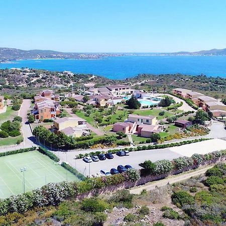 Hotel Baia Aranzos Pittulongu エクステリア 写真