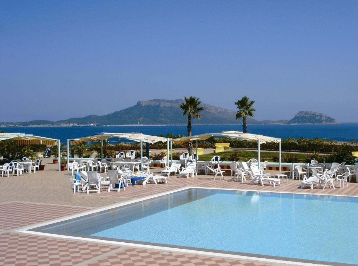 Hotel Baia Aranzos Pittulongu エクステリア 写真