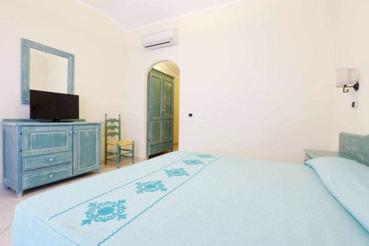 Hotel Baia Aranzos Pittulongu エクステリア 写真