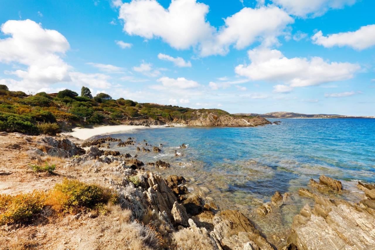 Hotel Baia Aranzos Pittulongu エクステリア 写真