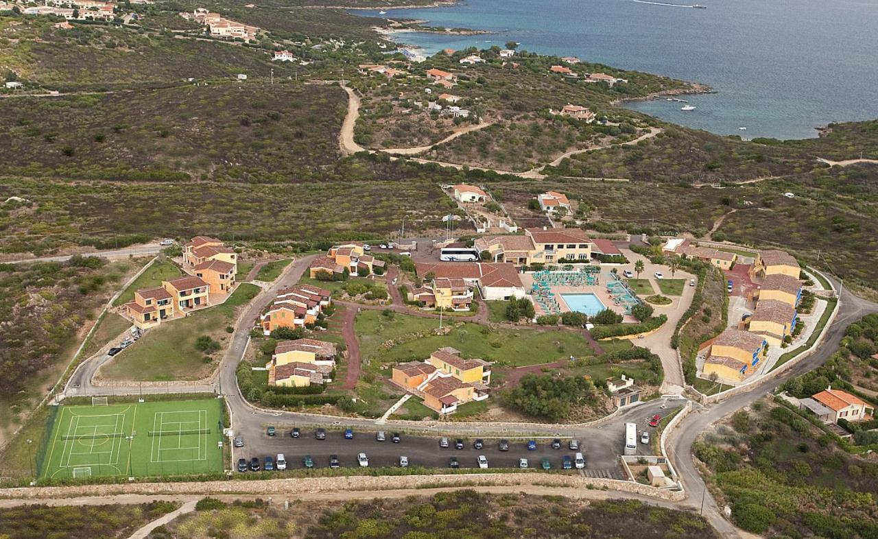 Hotel Baia Aranzos Pittulongu エクステリア 写真